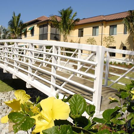 Naples Bay Resort & Marina Екстер'єр фото